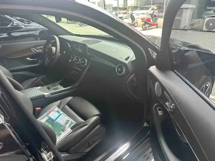 Mercedes Benz GLC 2021 model, GLC 300 L 4MATIC Sport version 5