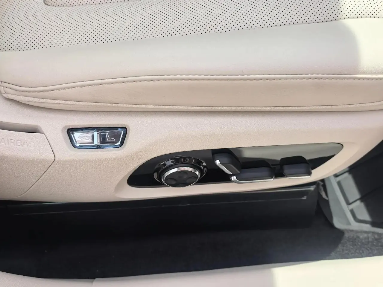 Intellectual 2024 R 7 667km Max automatic gear 19