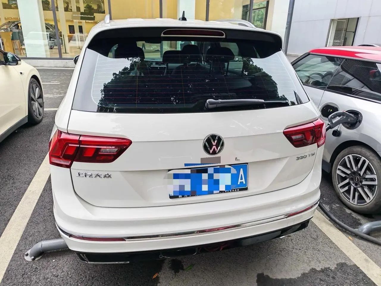 Touang L 2021, 330 TSI, Automatic, Two‑Wheel Drive, R-Line Prestige Edition 3