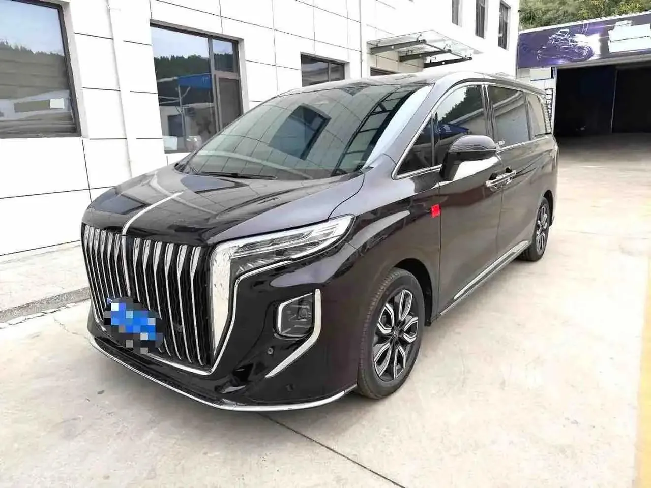 Open image lightbox: HongQi HQ9 2023 2.0T Zhilian Flag Edition