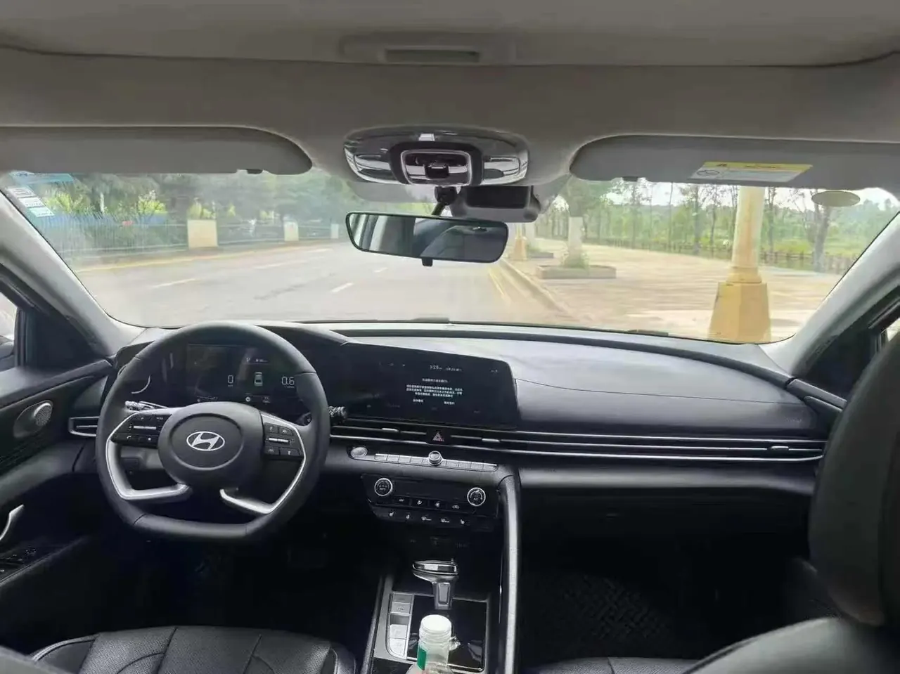 Elantra 2023 1.5L CVT LUX Prestige Edition 5