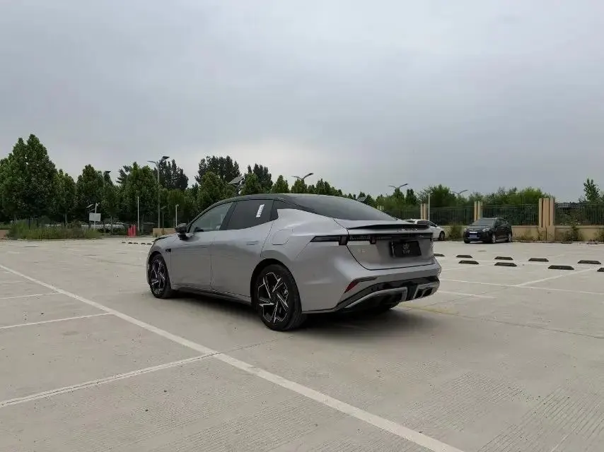 LYNK&amp;CO 2026 LYNK&amp;CO 07 EM-P 1.5T 126 Long-Range Ultra Automatic 7
