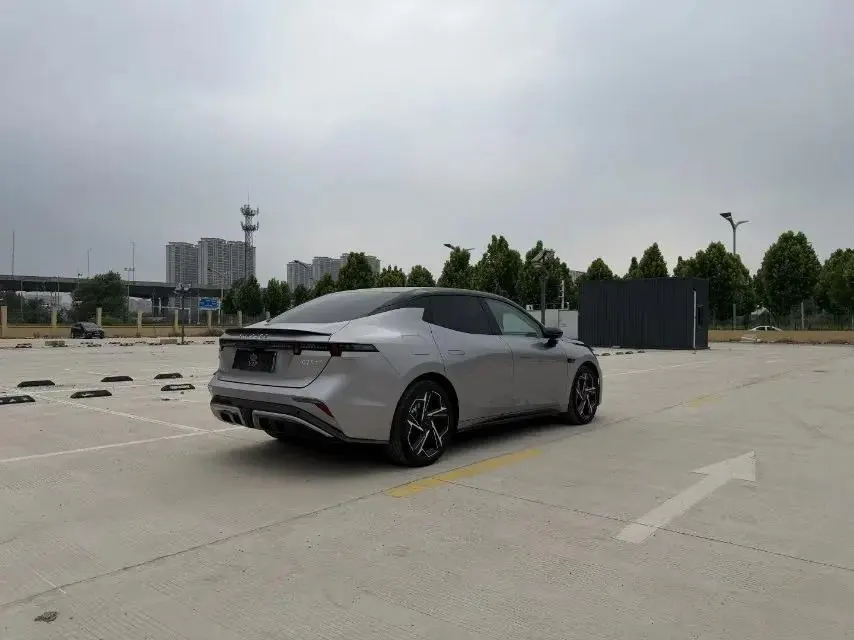 LYNK&amp;CO 2026 LYNK&amp;CO 07 EM-P 1.5T 126 Long-Range Ultra Automatic 8
