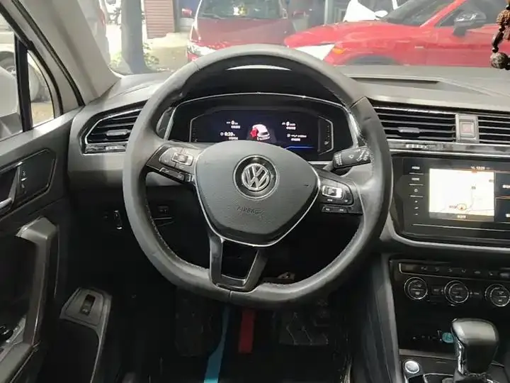 Tiguan L 2020 330TSI Auto Two-Drive Smart Deluxe Edition VI 11
