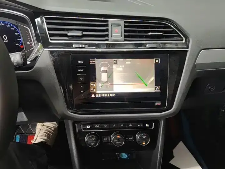 Tiguan L 2020 330TSI Auto Two-Drive Smart Deluxe Edition VI 13