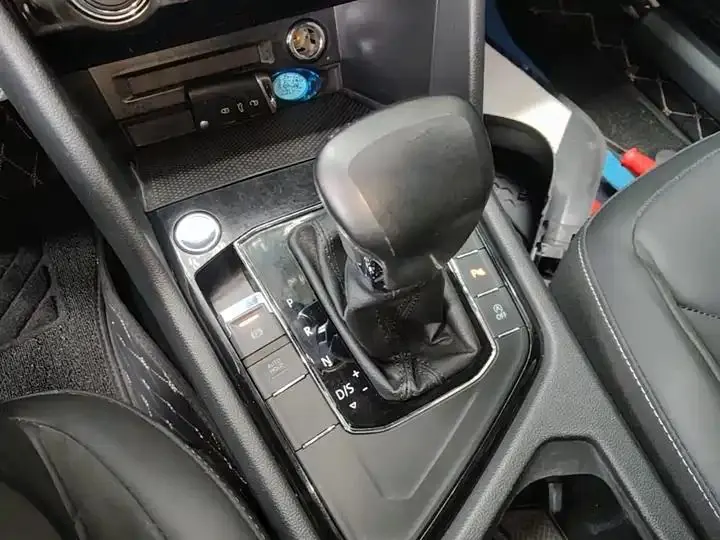 Tiguan L 2020 330TSI Auto Two-Drive Smart Deluxe Edition VI 14