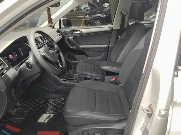 Tiguan L 2020 330TSI Auto Two-Drive Smart Deluxe Edition VI 15