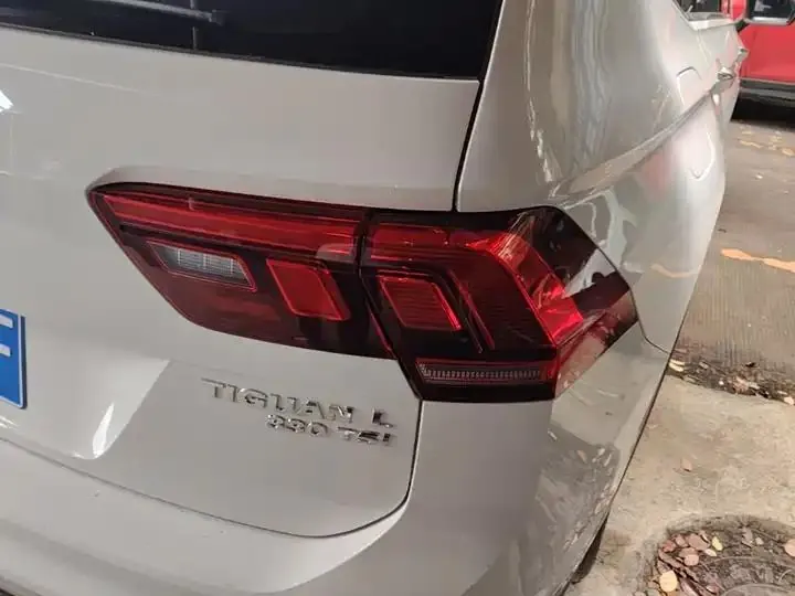 Tiguan L 2020 330TSI Auto Two-Drive Smart Deluxe Edition VI 8