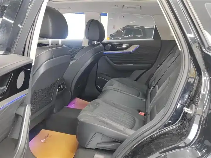 HongQi HS5 2022 to 2.0T Zhilian Flag Edition 11