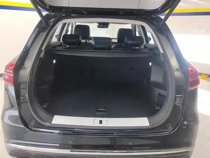 HongQi HS5 2022 to 2.0T Zhilian Flag Edition 4