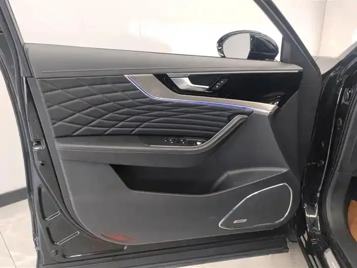 HongQi HS5 2022 to 2.0T Zhilian Flag Edition 7