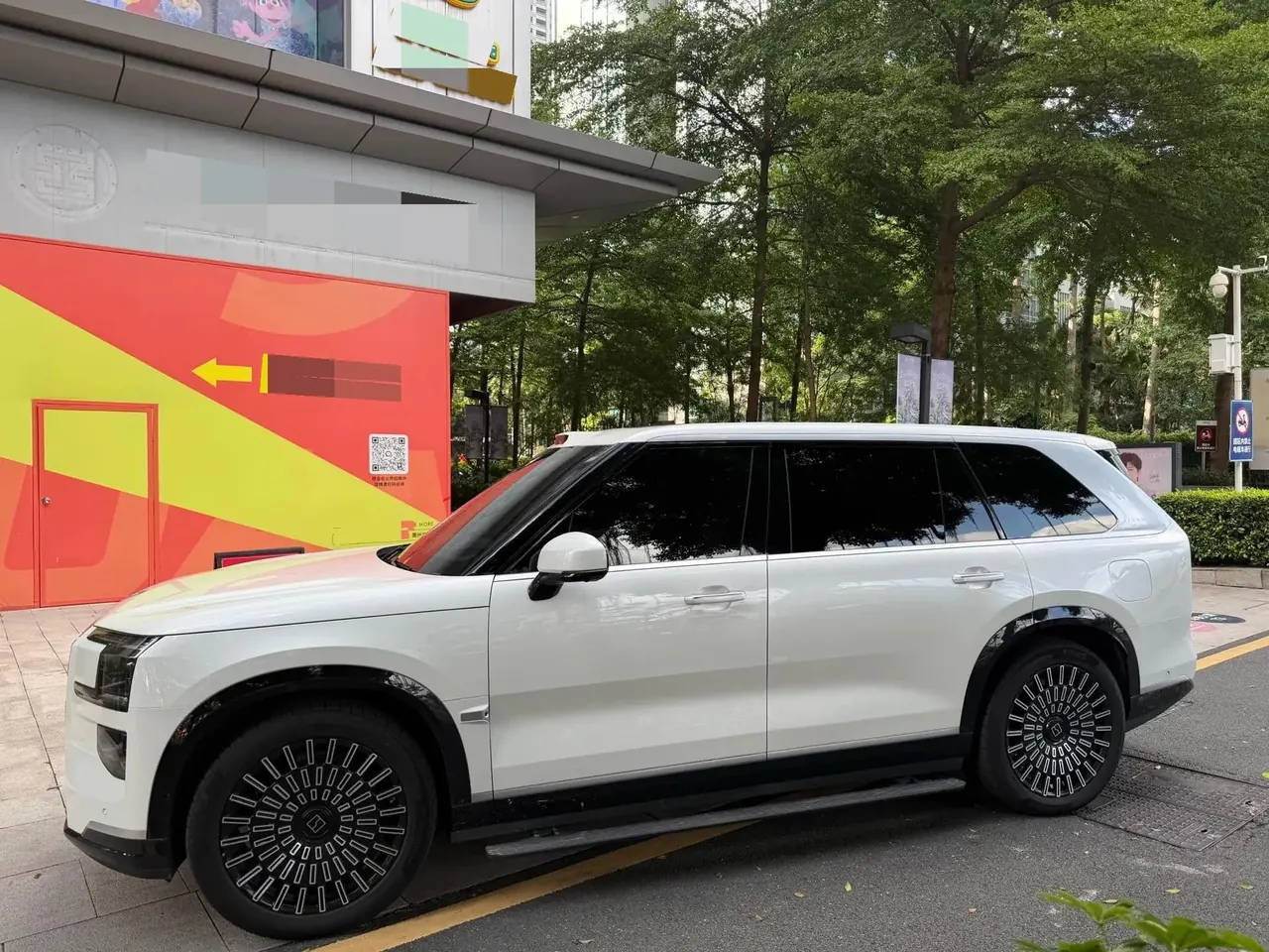 Zeekr 2025 Zeekr 9X 2.0T Ultra Edition 70kWh Automatic Gear 3