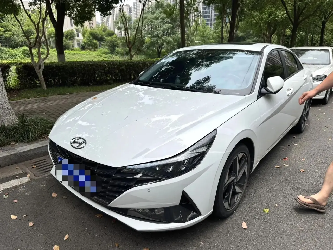 Elantra 2021 1.5L CVT Luxury Edition - View 1