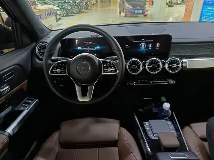 Mercedes Benz GLB 2023 GLB 220 Fashion 8