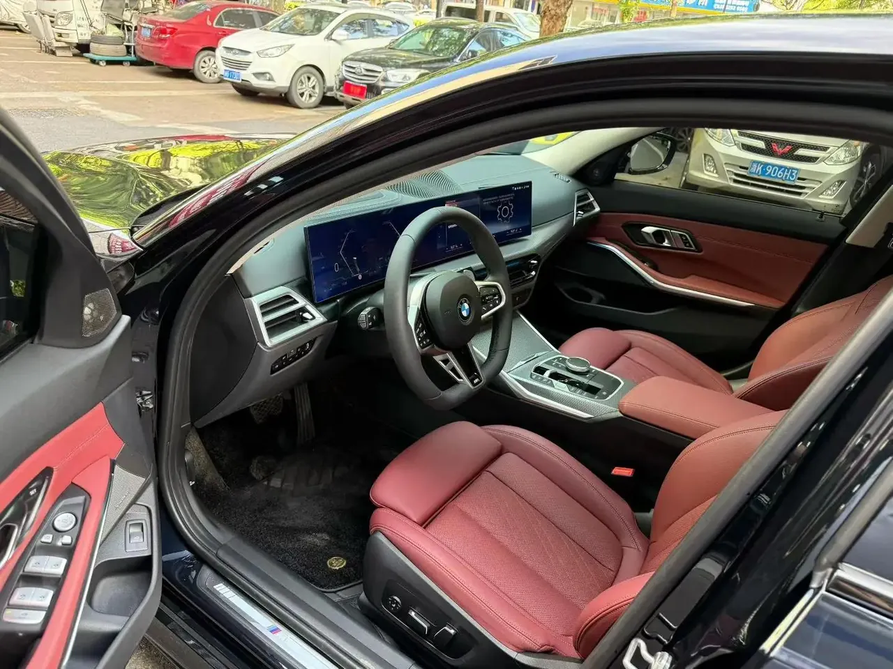 BMW 3 Series 2026 330Li 2.0T M Sports Obsidian Night Suit Automatic Gear 3