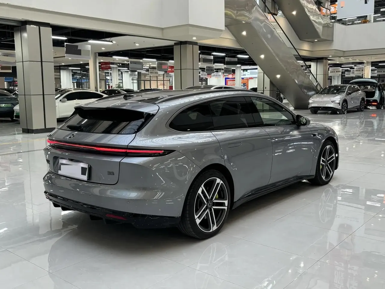 NIO 2026 ET5T Champion Commemorative Edition 100kWh Touring Automatic 6