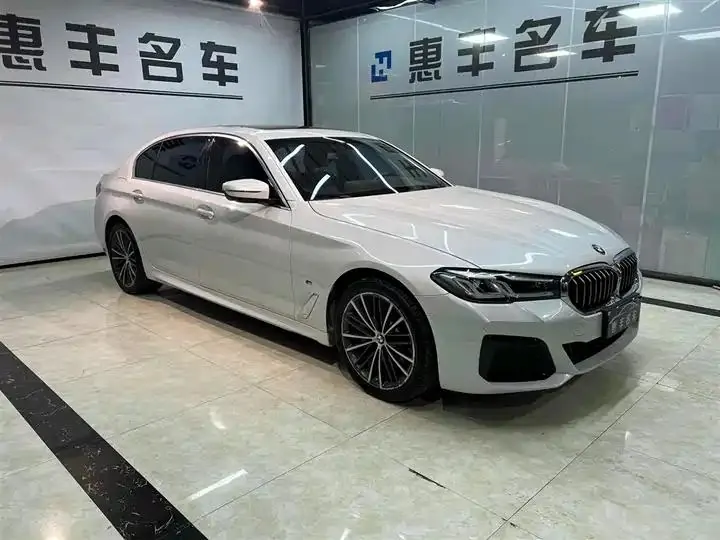 BMW 5 Series 2022 Modified 2 530Li Leading Luxury Suit 3
