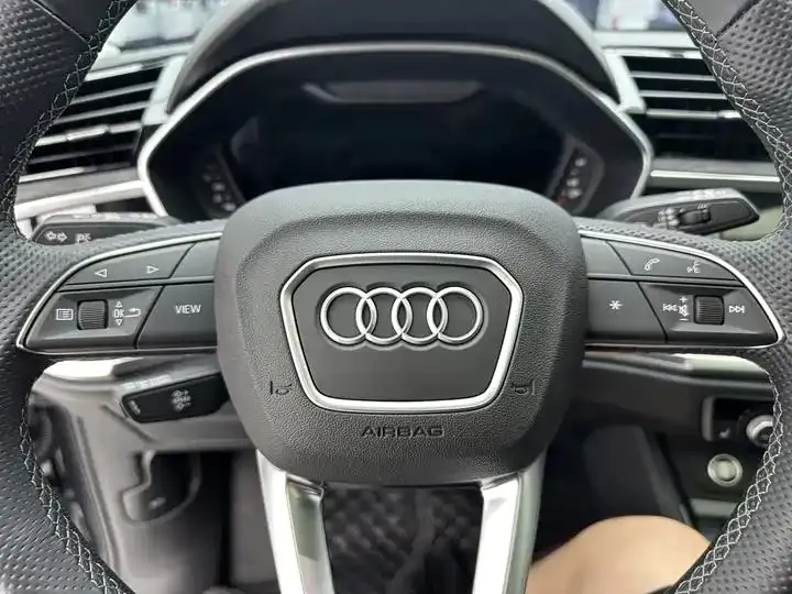 Audi Q3 Sportback 2023 35 TFSI aggressive (1.4T) 14