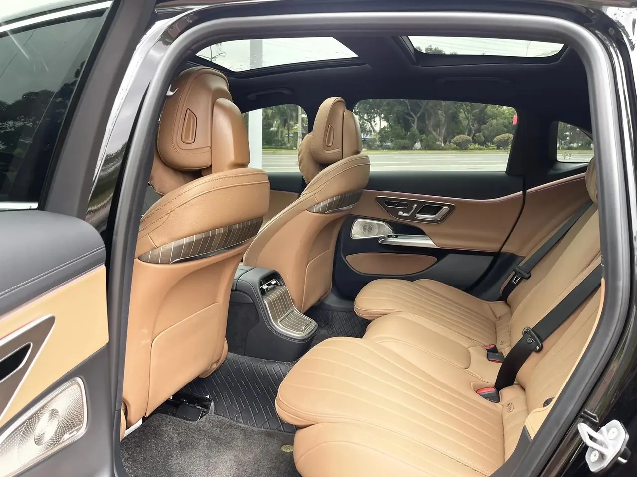 Mercedes Benz E-Class 2025 Model E 300 L 48V 2.0T Luxury Automatic 6