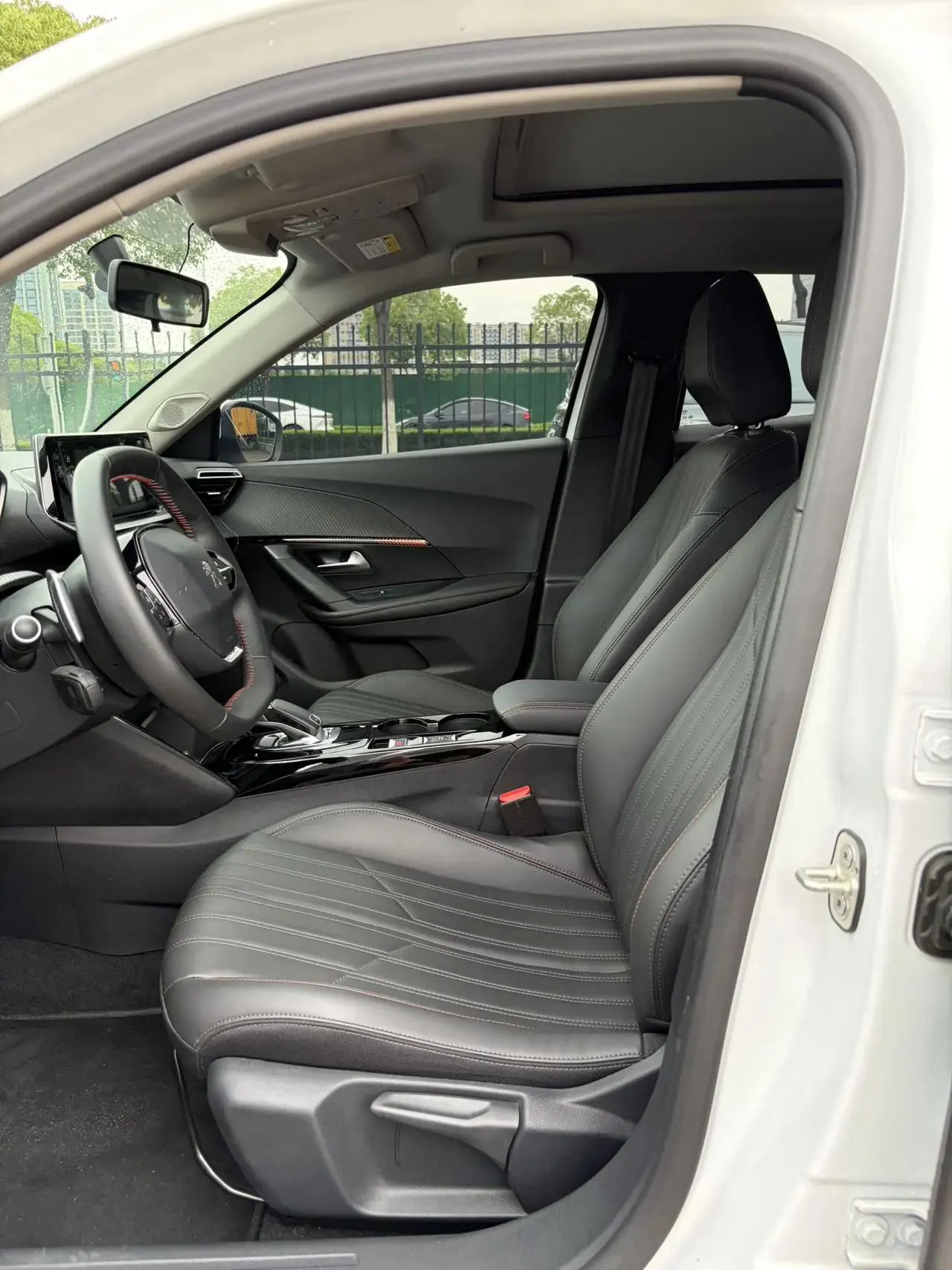 Peugeot 2008 2022 230THP THE ONE 6