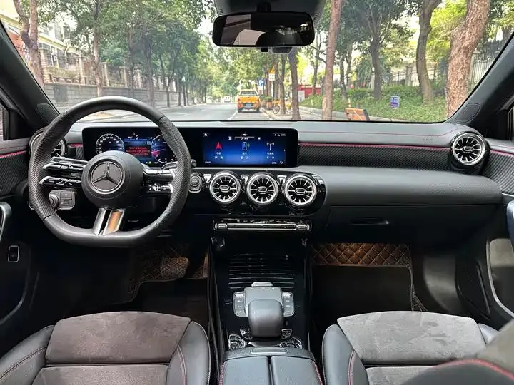 Mercedes Benz Class A 2023 A 200 L Fashion 12