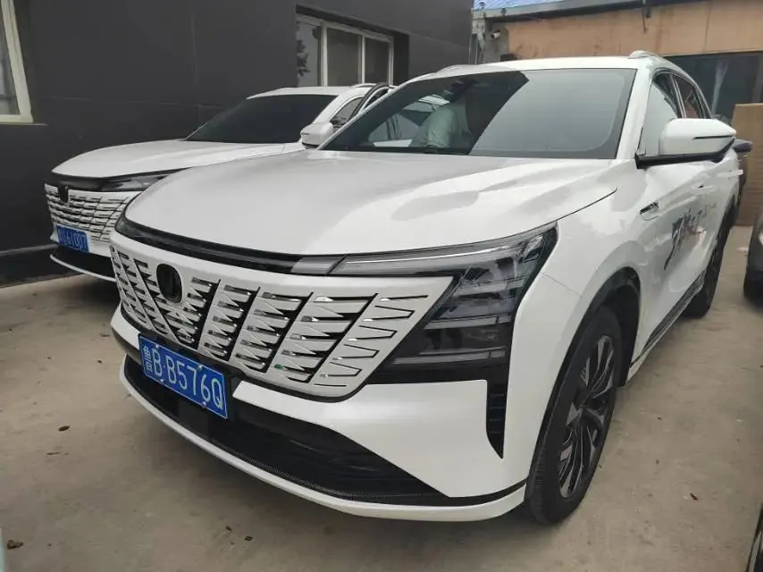 ChangAn 2024 CS75 PLUS 2.0T Champion Edition Smart Driving and Auto - View 1