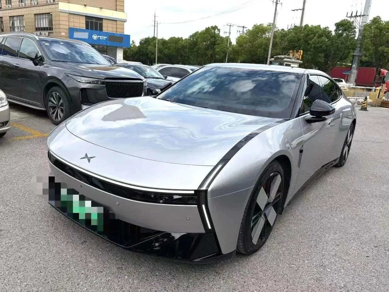Xpeng 2025 P7 702km Long Range Version Automatic - View 1