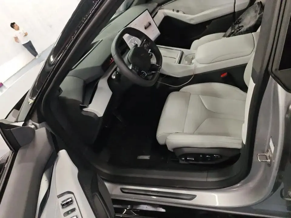 Xpeng 2025 P7 702km Long Range Version Automatic 2