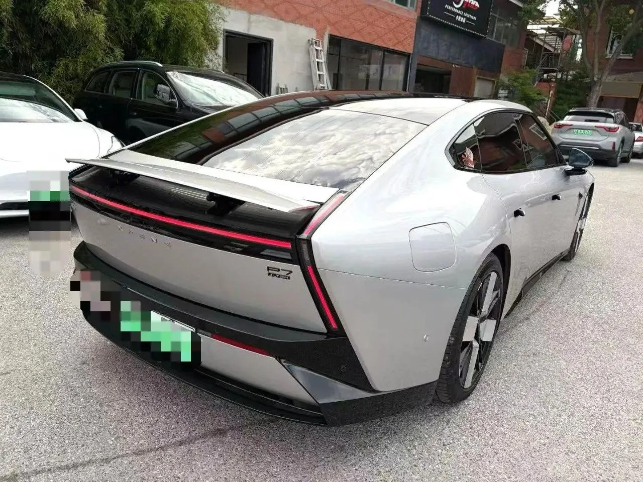 Xpeng 2025 P7 702km Long Range Version Automatic 7
