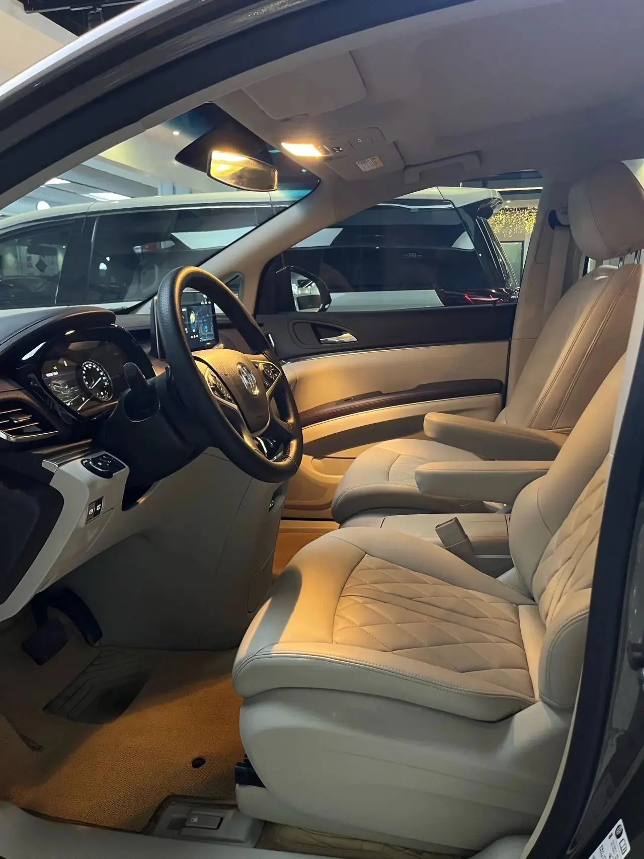Buick GL8 2023 Model Land Business Class 652T Smart Enjoyment Version 3