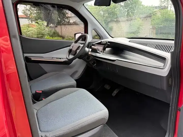 BaoJun E200 2020 305KM Zhixing Edition 9