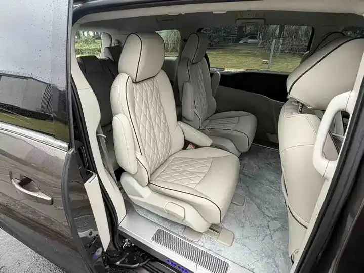 Buick GL8 2020 Land Business Class 652T Comfort Model 9