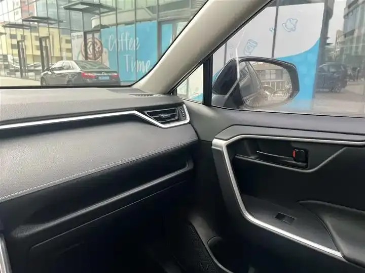 Wildlander 2023, 2.0L CVT, Two-Wheel Drive, Leading Edition 24