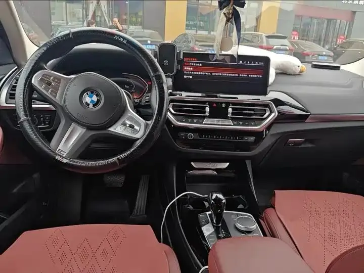 BMW X3 2023 xDrive25i M sports suit 5