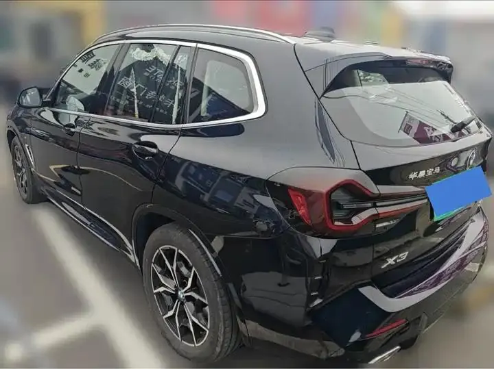 BMW X3 2023 xDrive25i M sports suit 6