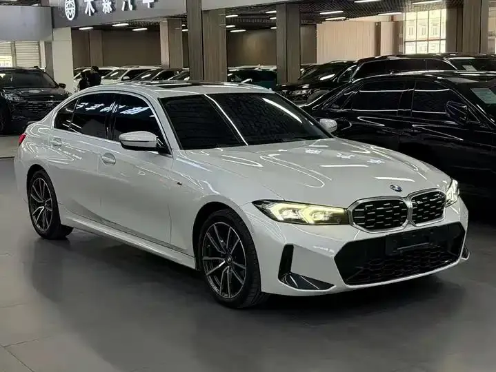 BMW 3 Series 2023 model 325Li M Sport Package 3