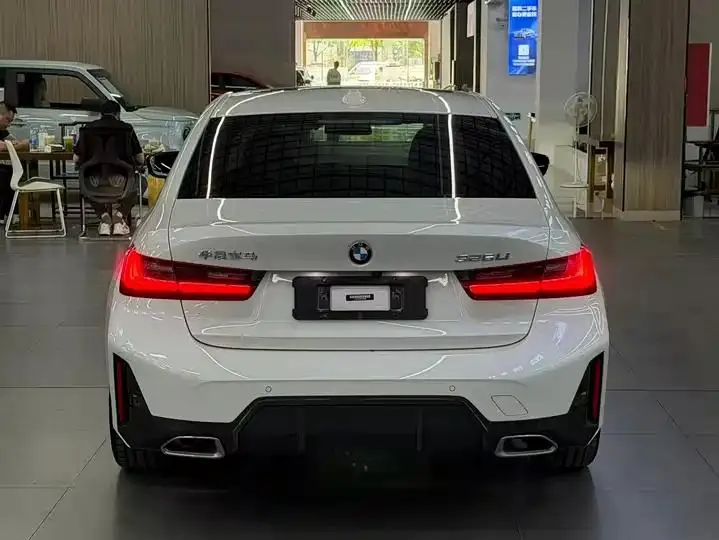 BMW 3 Series 2023 model 325Li M Sport Package 5
