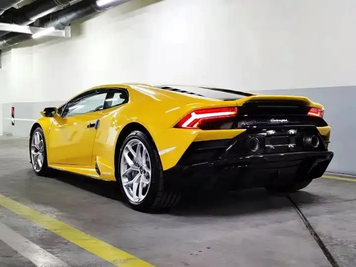 Huracán 2020 Huracán EVO RWD 3