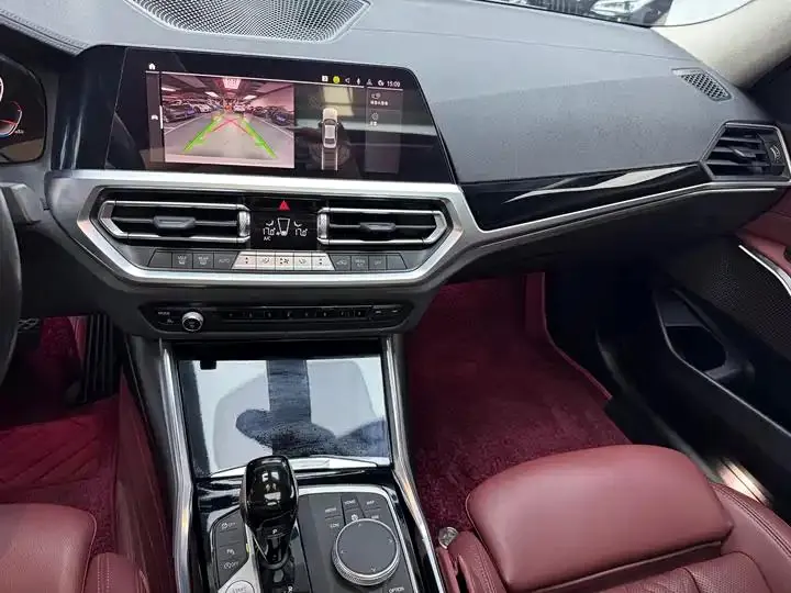 BMW 3 Series 2022 320Li M Sports Suit 9