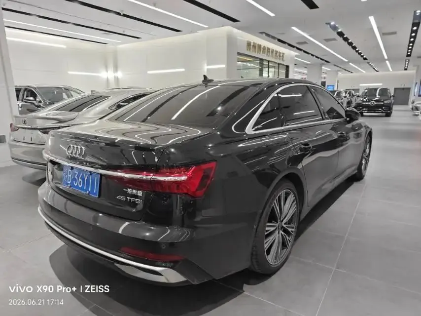 Audi A6L 2022 model changed to 45 TFSI dynamic model 6