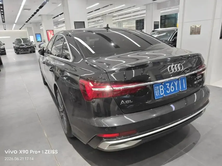 Audi A6L 2022 model changed to 45 TFSI dynamic model 7