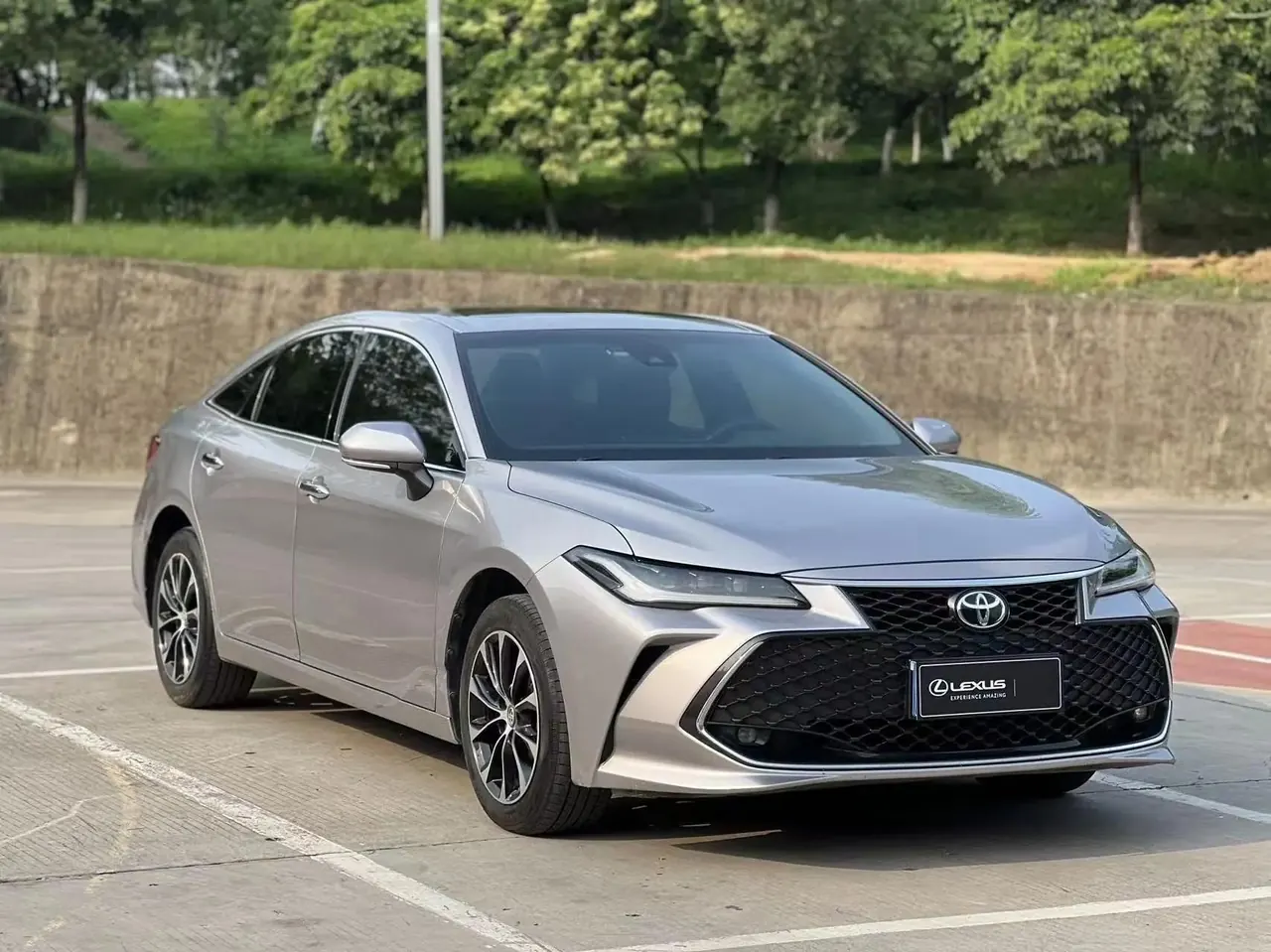 Toyota 2023 Asian Dragon 2.5 Deluxe Edition Automatic 3