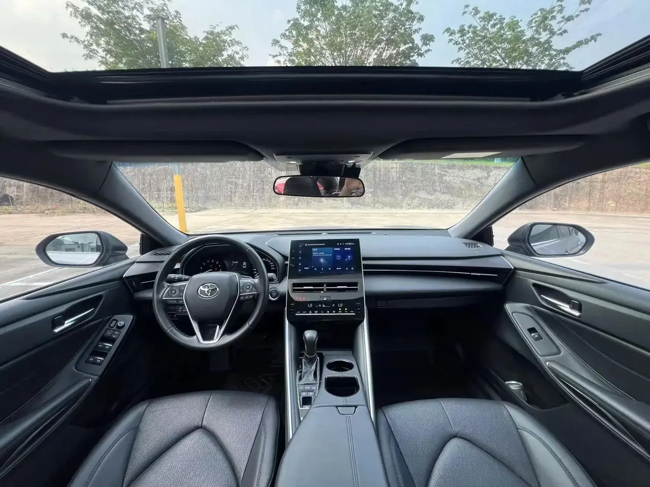 Toyota 2023 Asian Dragon 2.5 Deluxe Edition Automatic 4