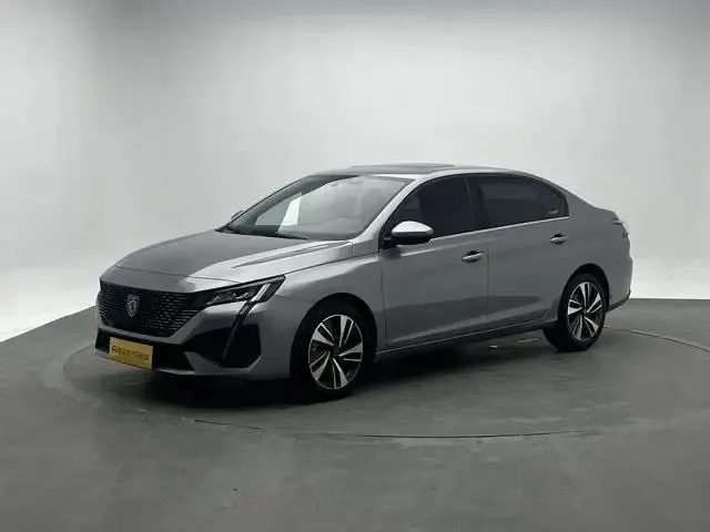 Открыть галерею: Peugeot 408 2022 1.6T Light Edition