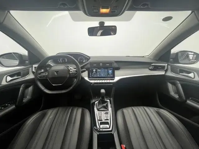 Peugeot 408 2022 1.6T Light Edition 5