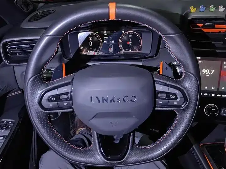 LYNK&amp;CO 02 Hatchback 2021 2.0TD Halo 15