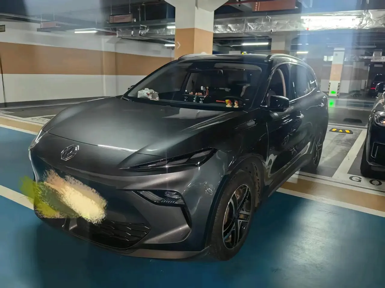 Open image lightbox: MG 2025 MG ES 5 525max rear drive smart driving version automatic gear