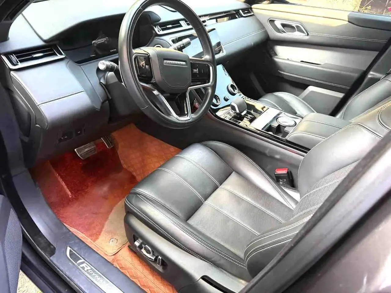 Range Rover Star Vein 2022 250PS Gold Collector's Edition 4