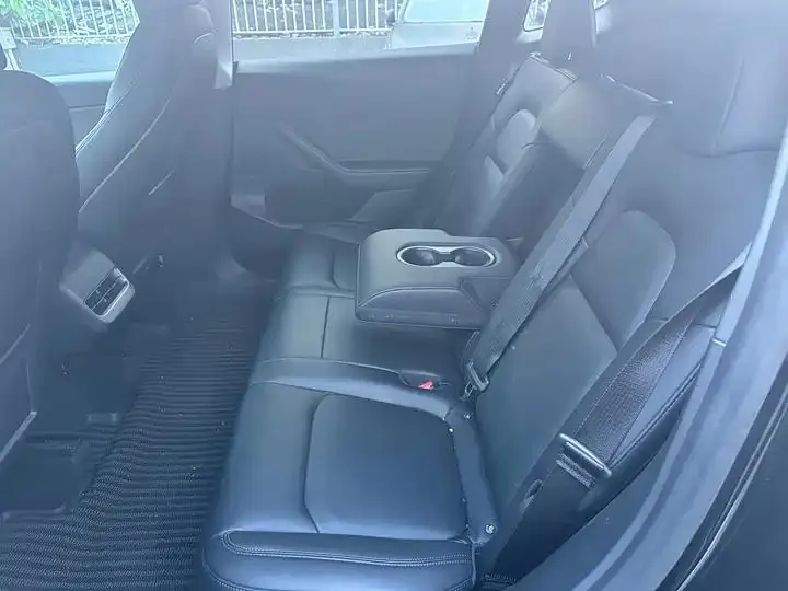 Model Y 2022 rear-wheel drive version 17