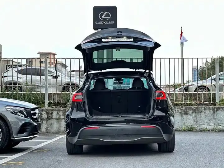 Model Y 2022 rear-wheel drive version 19